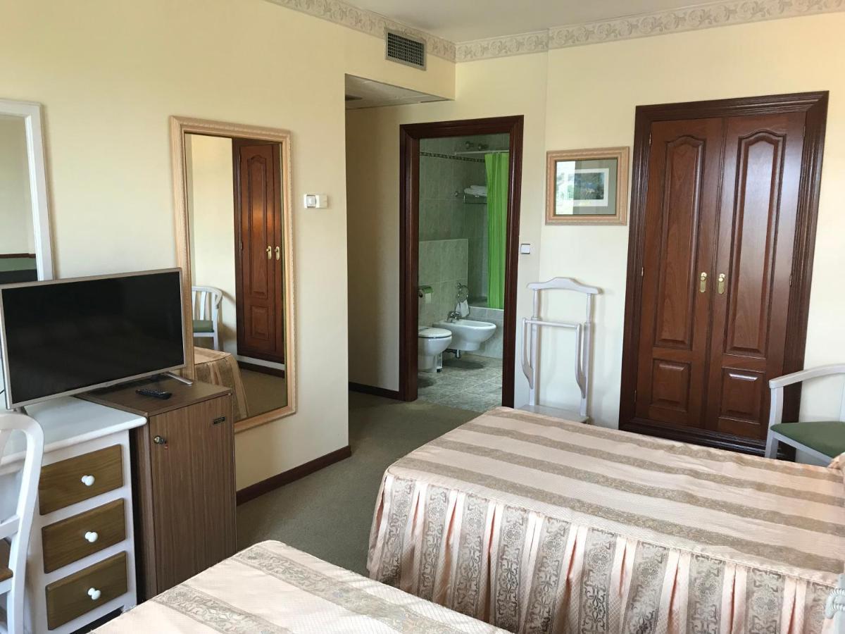 Hotel Magallon Caspe Esterno foto